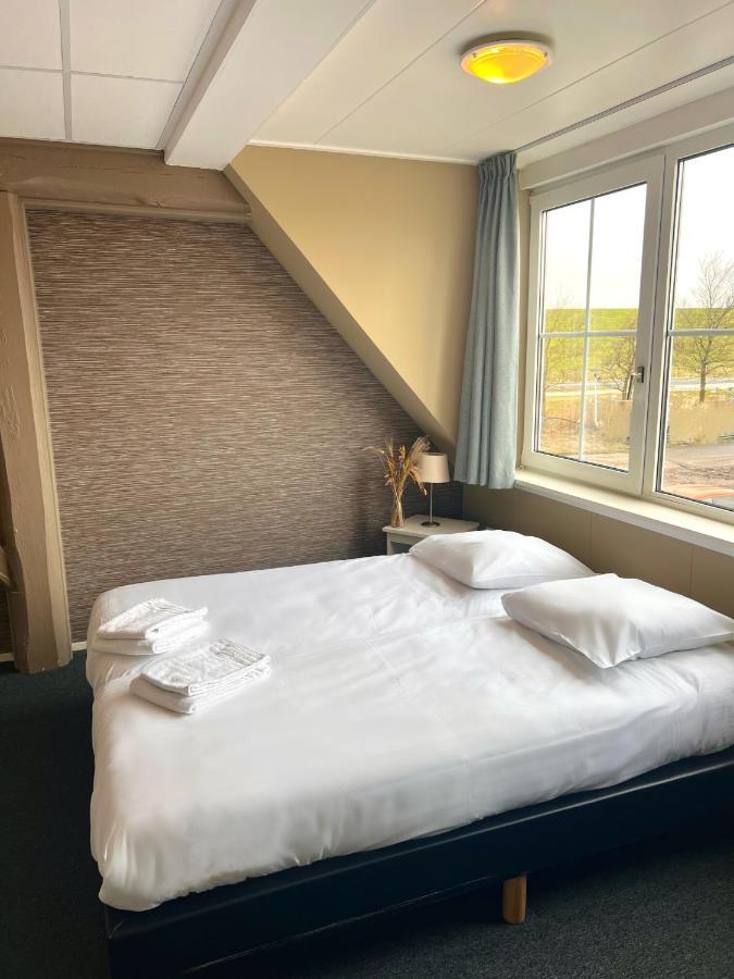 Bed And Breakfast De Zeehoeve Harlingen Extérieur photo
